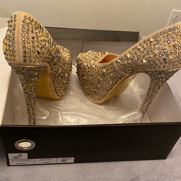 Sparkly gold heels - Picture 4 of 6